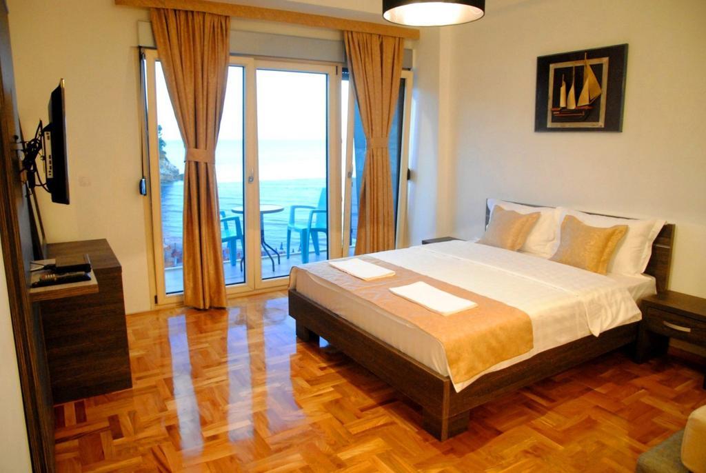Hotel Cruiser Ülgün Dış mekan fotoğraf